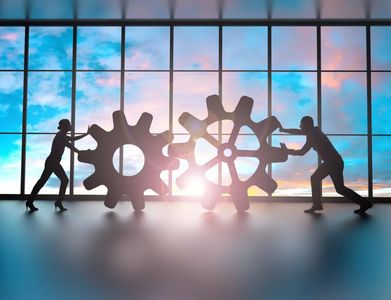 《2025 AI 大模型开发生态白皮书》正式发布