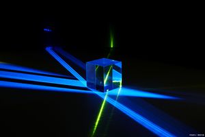 AI光速芯片横空出世