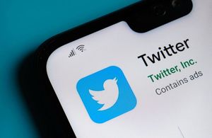 美国联邦通信委员会主席表示，不能干涉马斯克的推特收购，阻止它有悖于公众利益